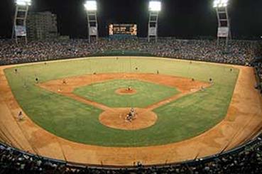 https://upload.wikimedia.org/wikipedia/commons/4/43/Estadio_Latinoamericano.jpg
